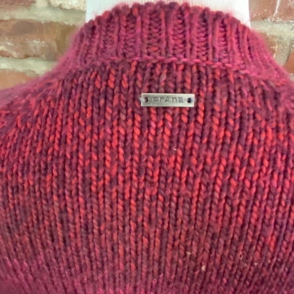 Prana Leisel Plum Gradient Striped Pink Chunky Cable Knit Sweater Medium - Picture 7 of 8